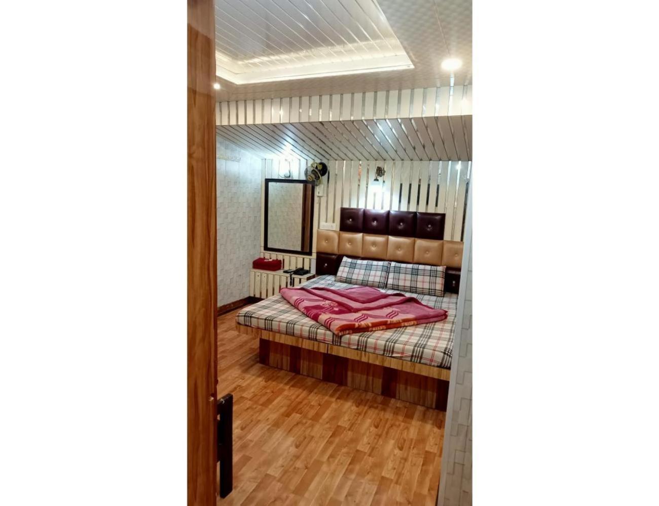 Hotel Doegar, Shimla Buitenkant foto