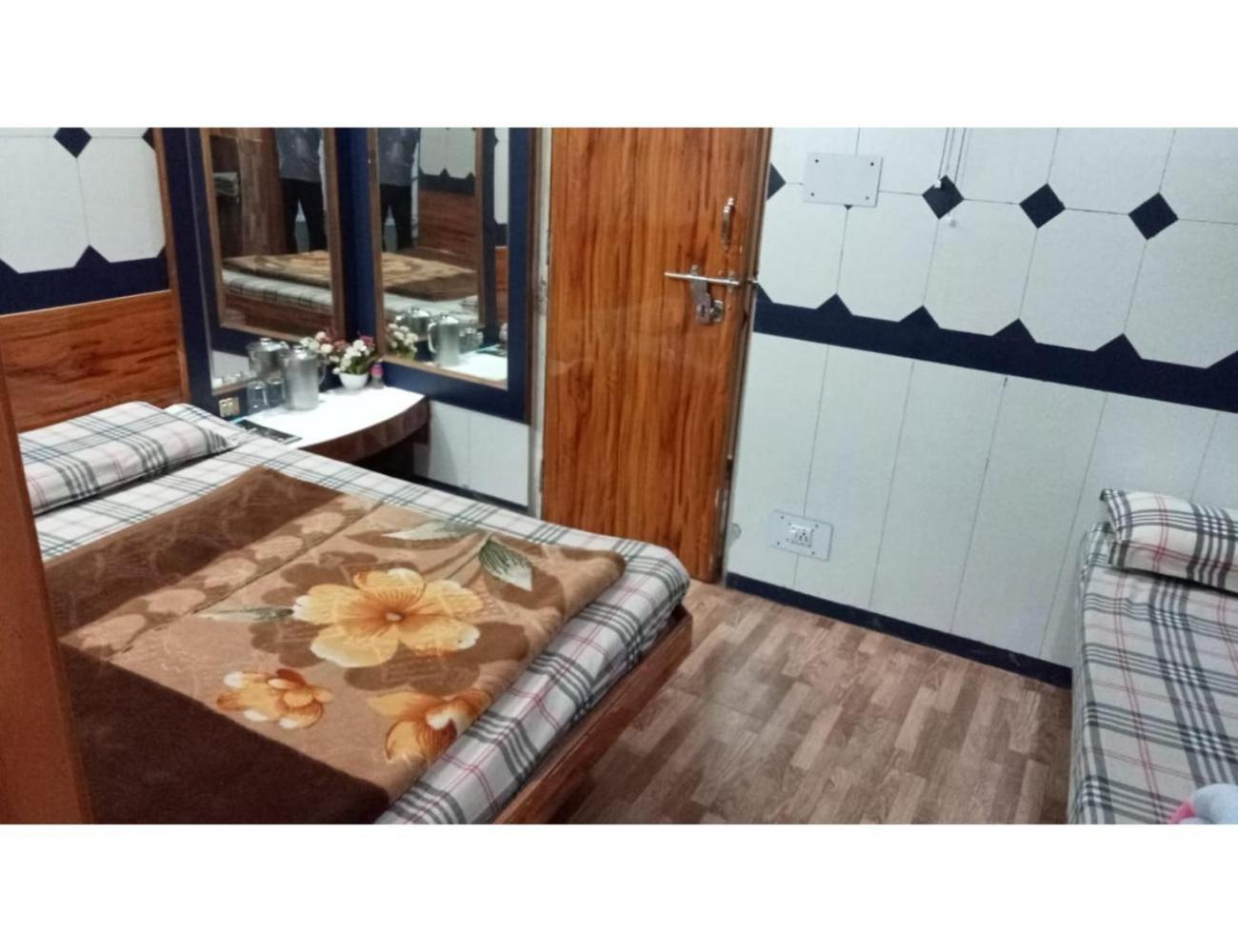Hotel Doegar, Shimla Buitenkant foto