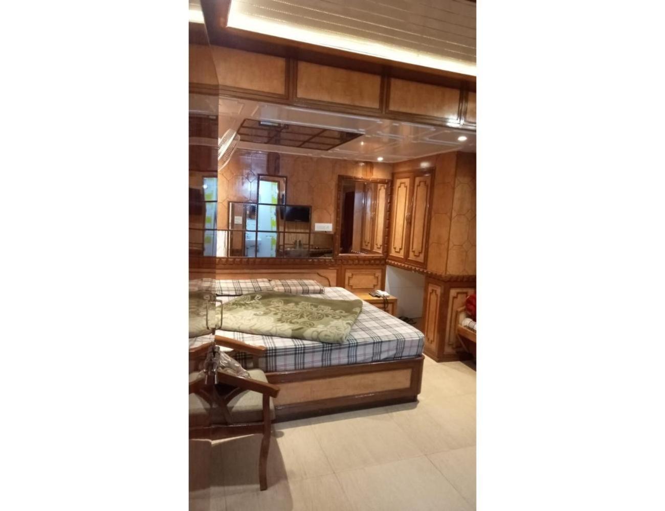 Hotel Doegar, Shimla Buitenkant foto