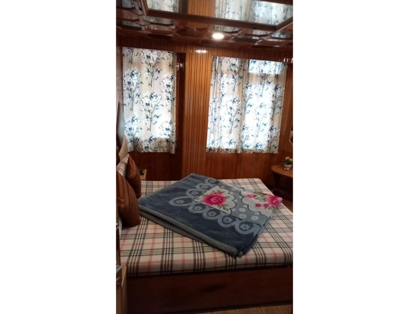 Hotel Doegar, Shimla Buitenkant foto