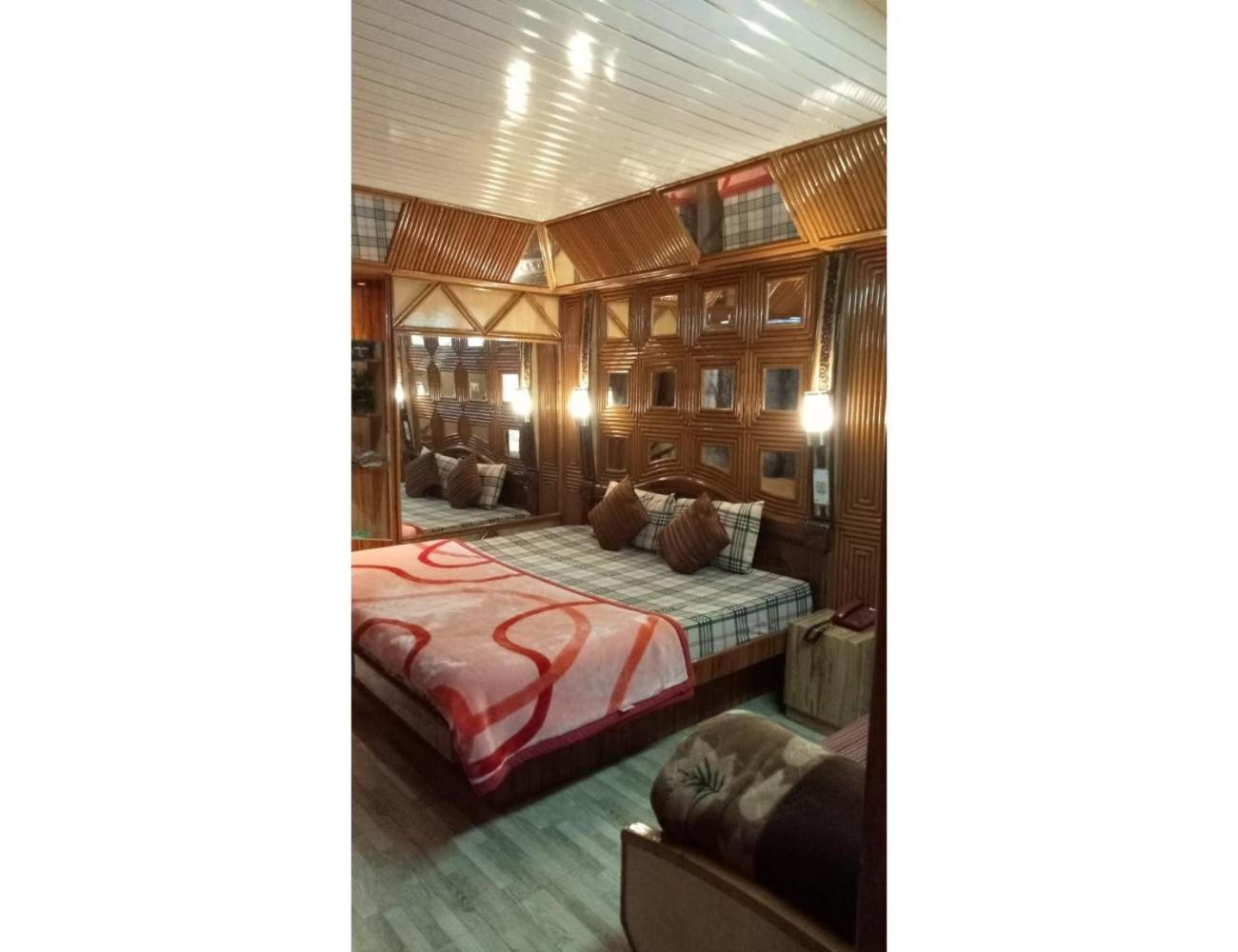 Hotel Doegar, Shimla Buitenkant foto